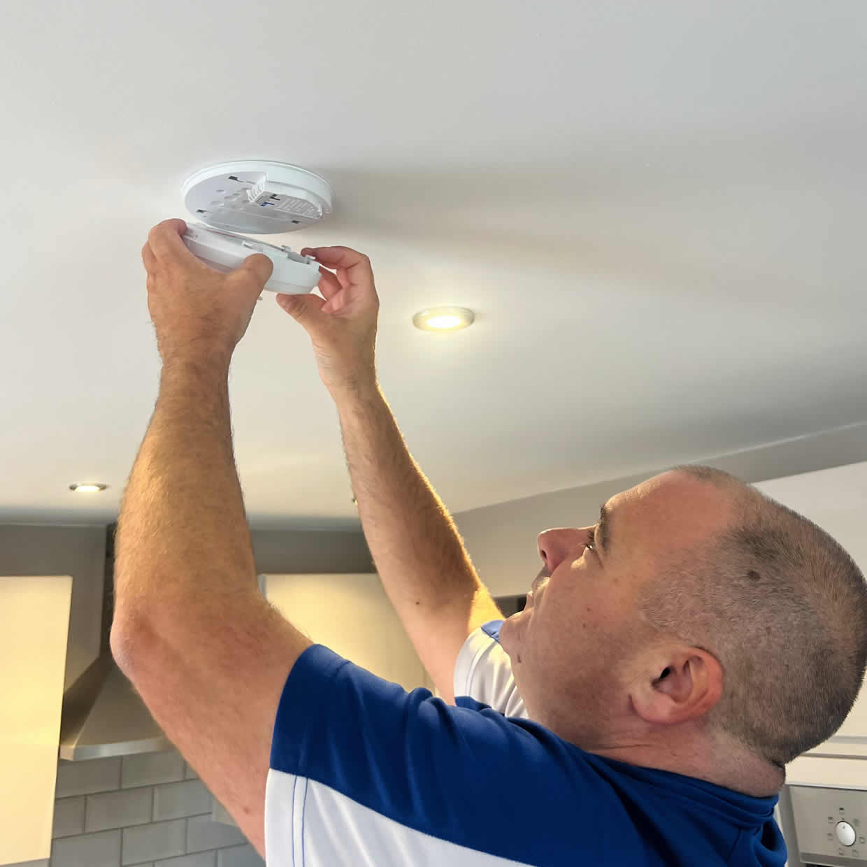 Different types of smoke and heat alarms installed in Mansfield